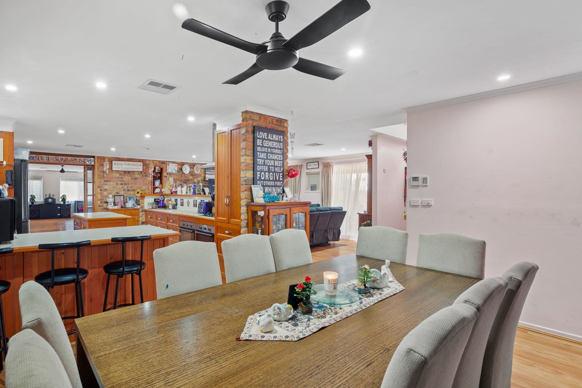 16 Greco Place, Rosemeadow NSW 2560, Rosemeadow - Thumbnail 4