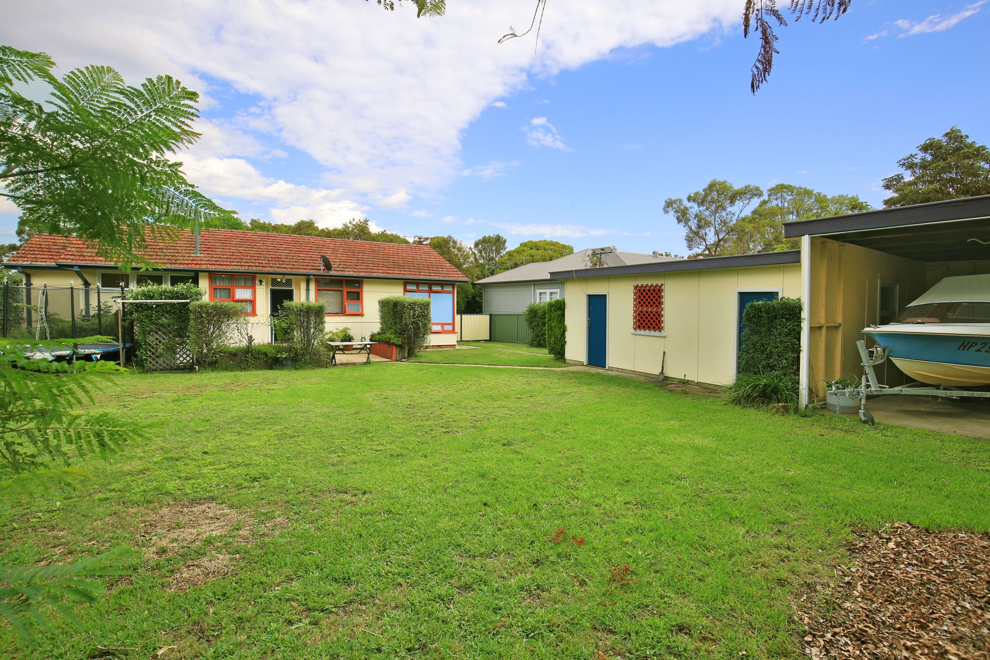 10 Brinawarr Street, Bomaderry - Image 1