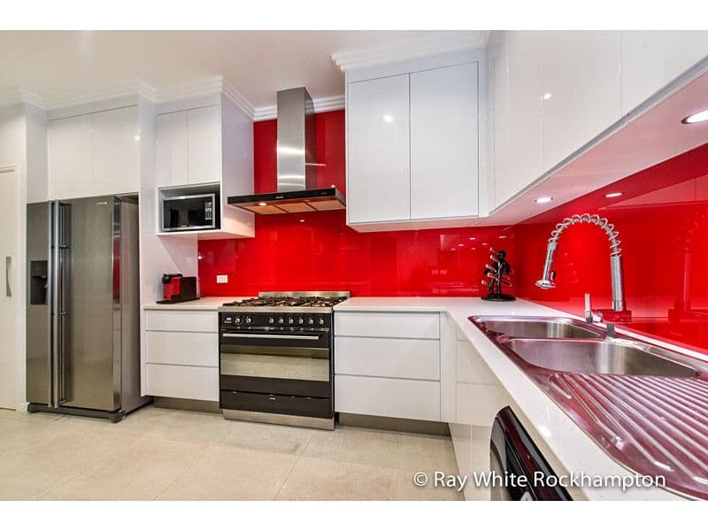 3 Retreat Avenue, NORMAN GARDENS QLD 4701, Norman Gardens - Thumbnail 2