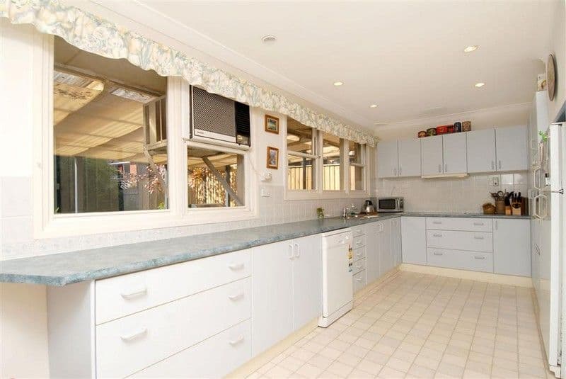 29 Daphne Avenue, CASTLE HILL NSW 2154, Castle Hill - Thumbnail 7