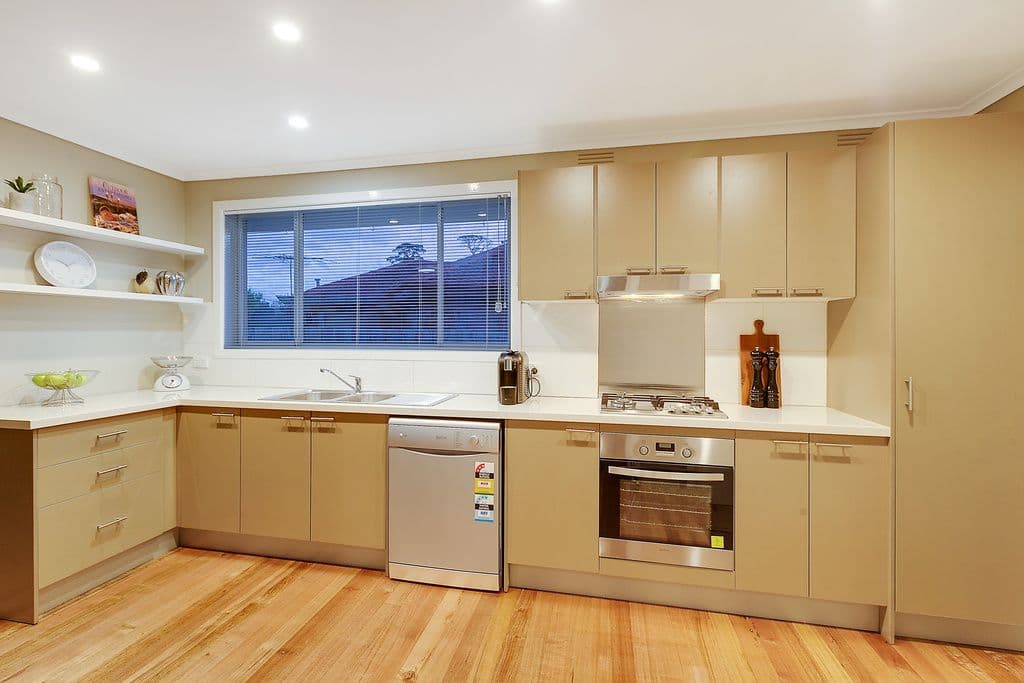 14 Ella Court, Lalor VIC 3075, Lalor - Thumbnail 3