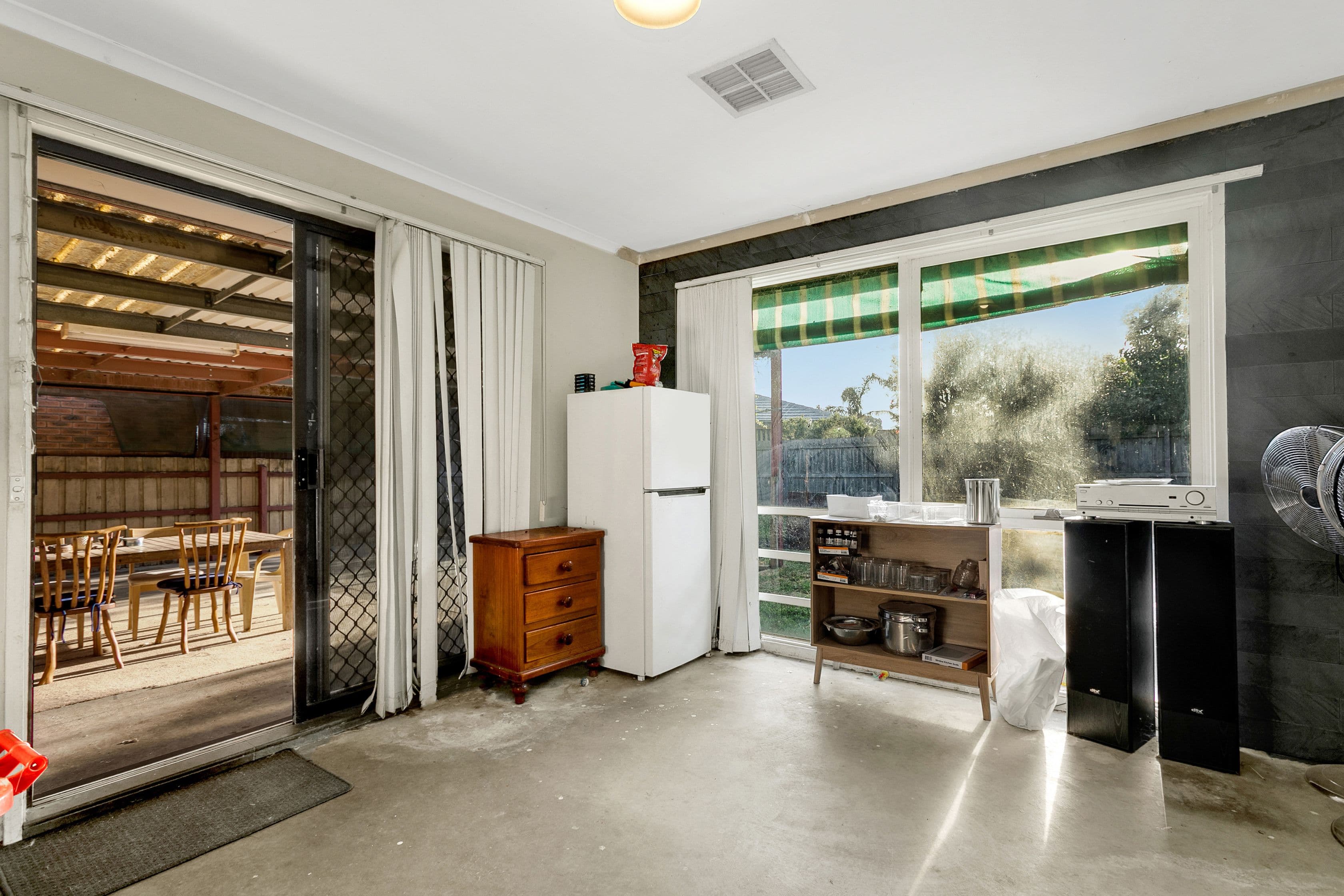 28 Tamarisk Road, Narre Warren VIC 3805, Narre Warren - Thumbnail 4