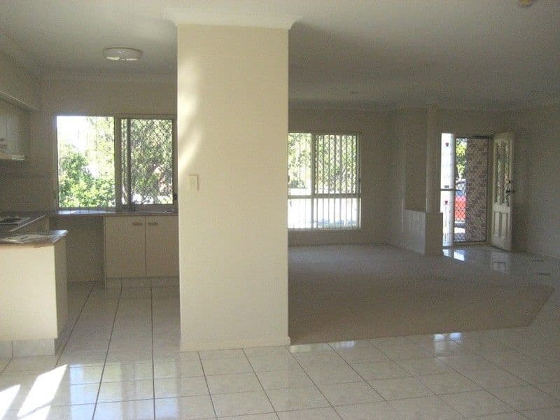 16 Stanford Avenue, VARSITY LAKES QLD 4227, Varsity Lakes - Thumbnail 3