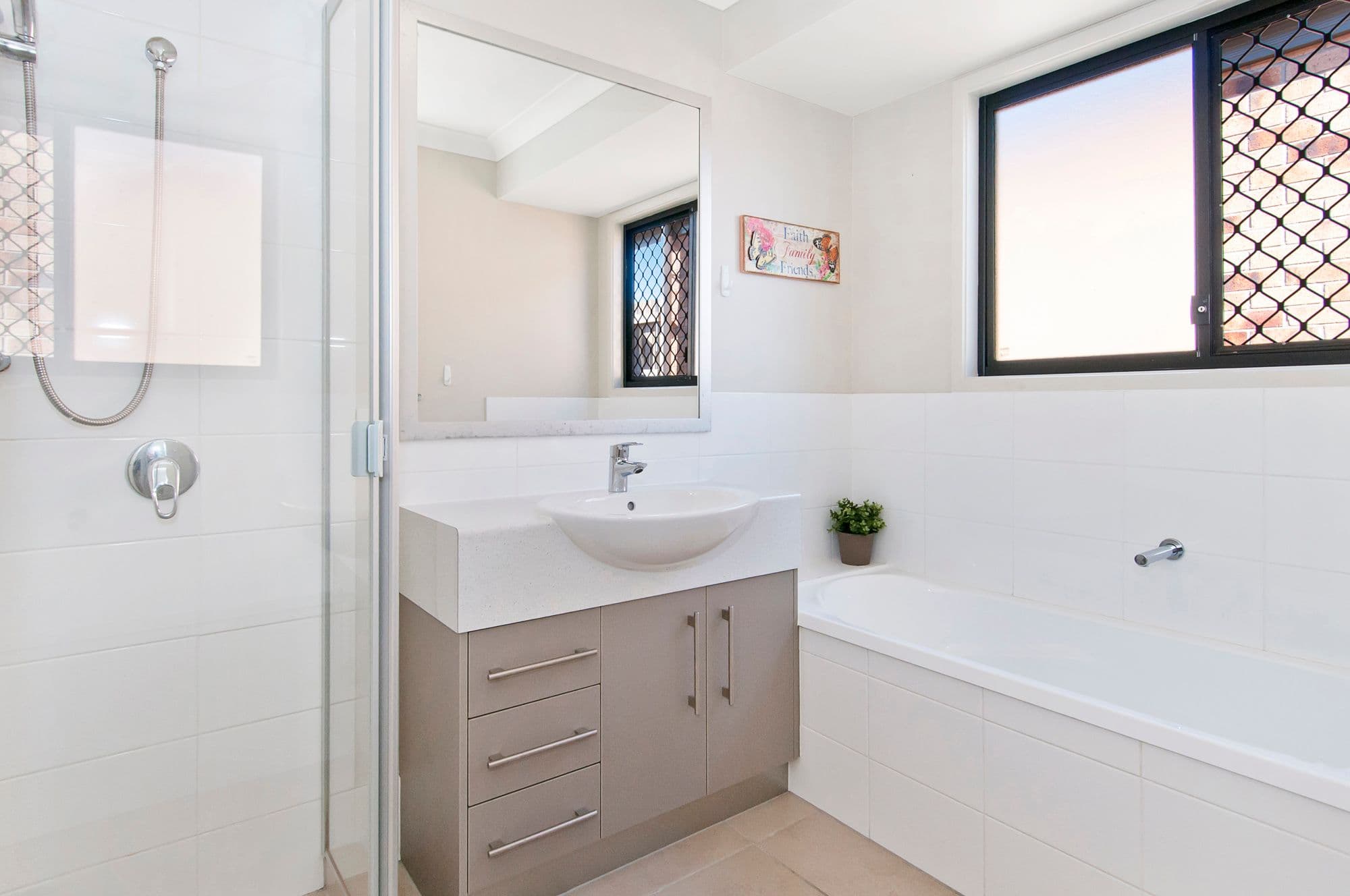 6 Barrington Circuit, Waterford QLD 4133, Waterford - Thumbnail 8