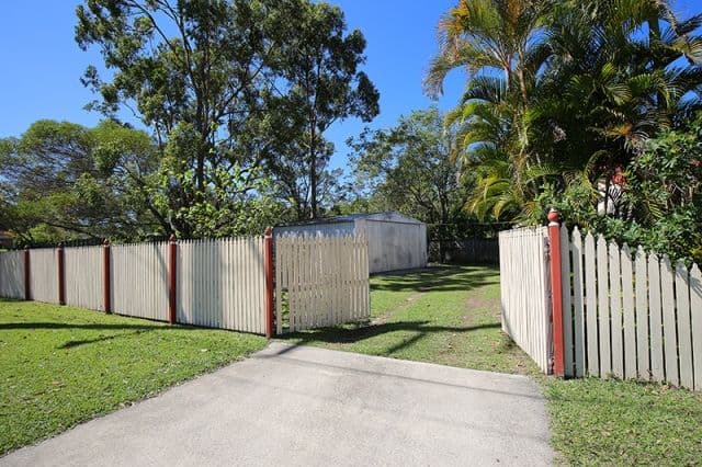 1 Lurnea Crescent, Mountain Creek QLD 4557, Mountain Creek - Thumbnail 2