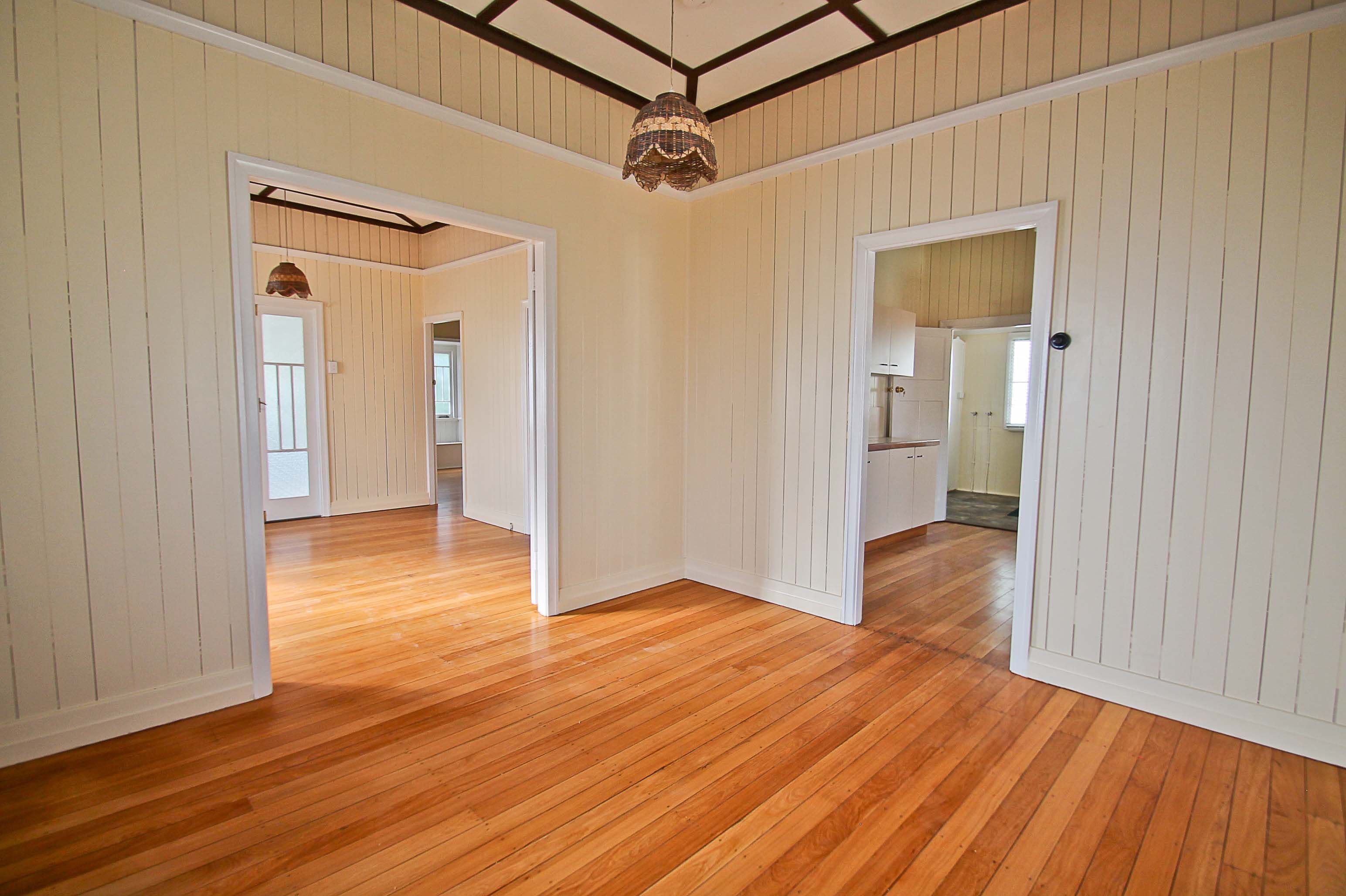 83 Brisbane Road, BUNDAMBA QLD 4304, Bundamba - Thumbnail 4