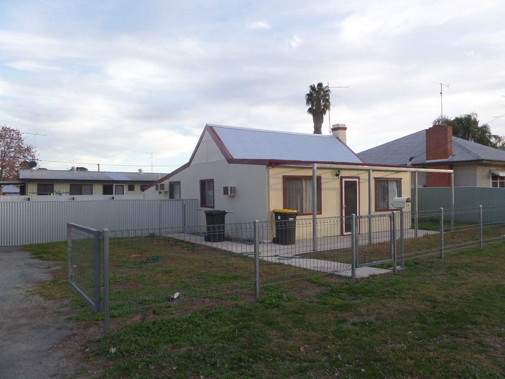 36 Grosvenor Street, Narrandera NSW 2700, Narrandera - Image 1
