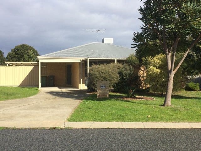 9 Chamberlain Way, Armadale WA 6112, Armadale - Image 1