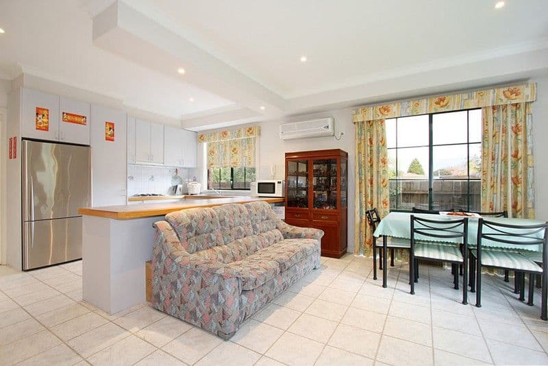 624 Waverley Road, GLEN WAVERLEY VIC 3150, Glen Waverley - Thumbnail 2
