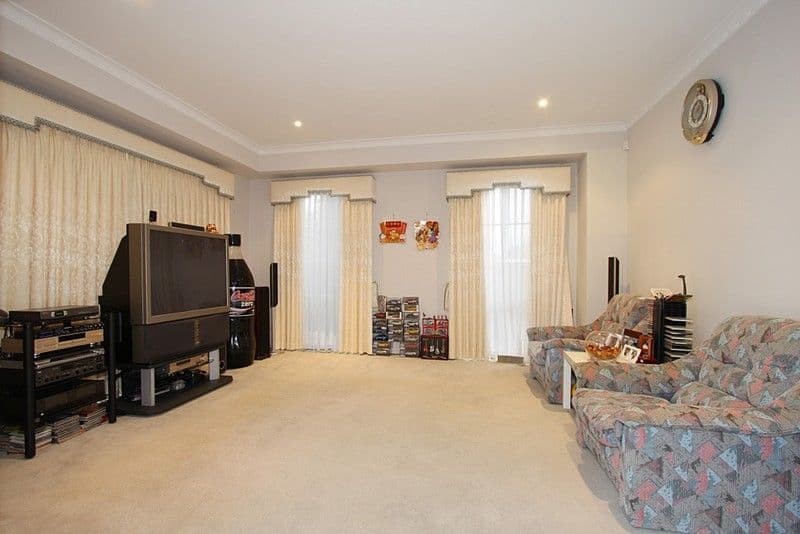 624 Waverley Road, GLEN WAVERLEY VIC 3150, Glen Waverley - Thumbnail 3