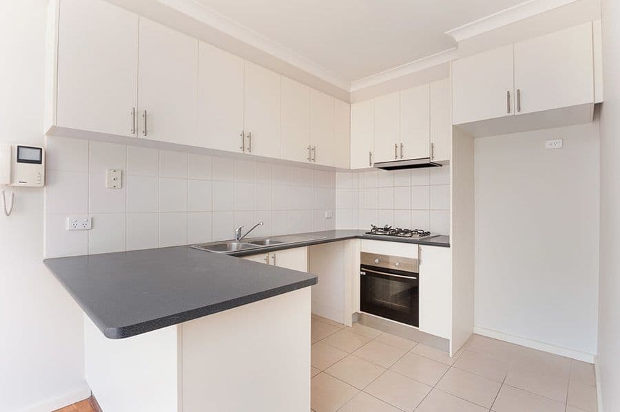26 McKinley Drive, Roxburgh Park VIC 3064, Roxburgh Park - Thumbnail 2