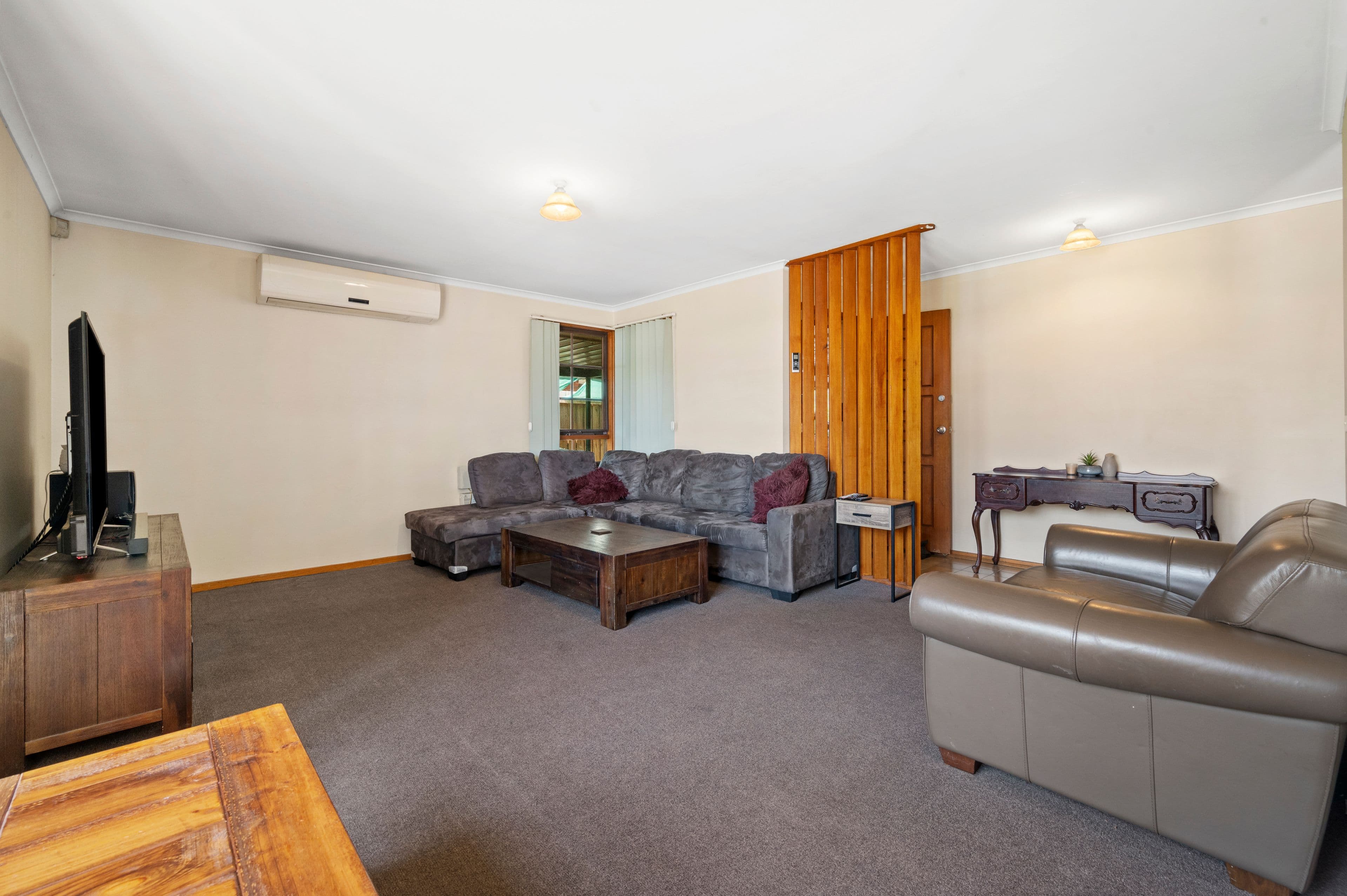 4 Barries Road, Melton VIC 3337, Melton - Thumbnail 2