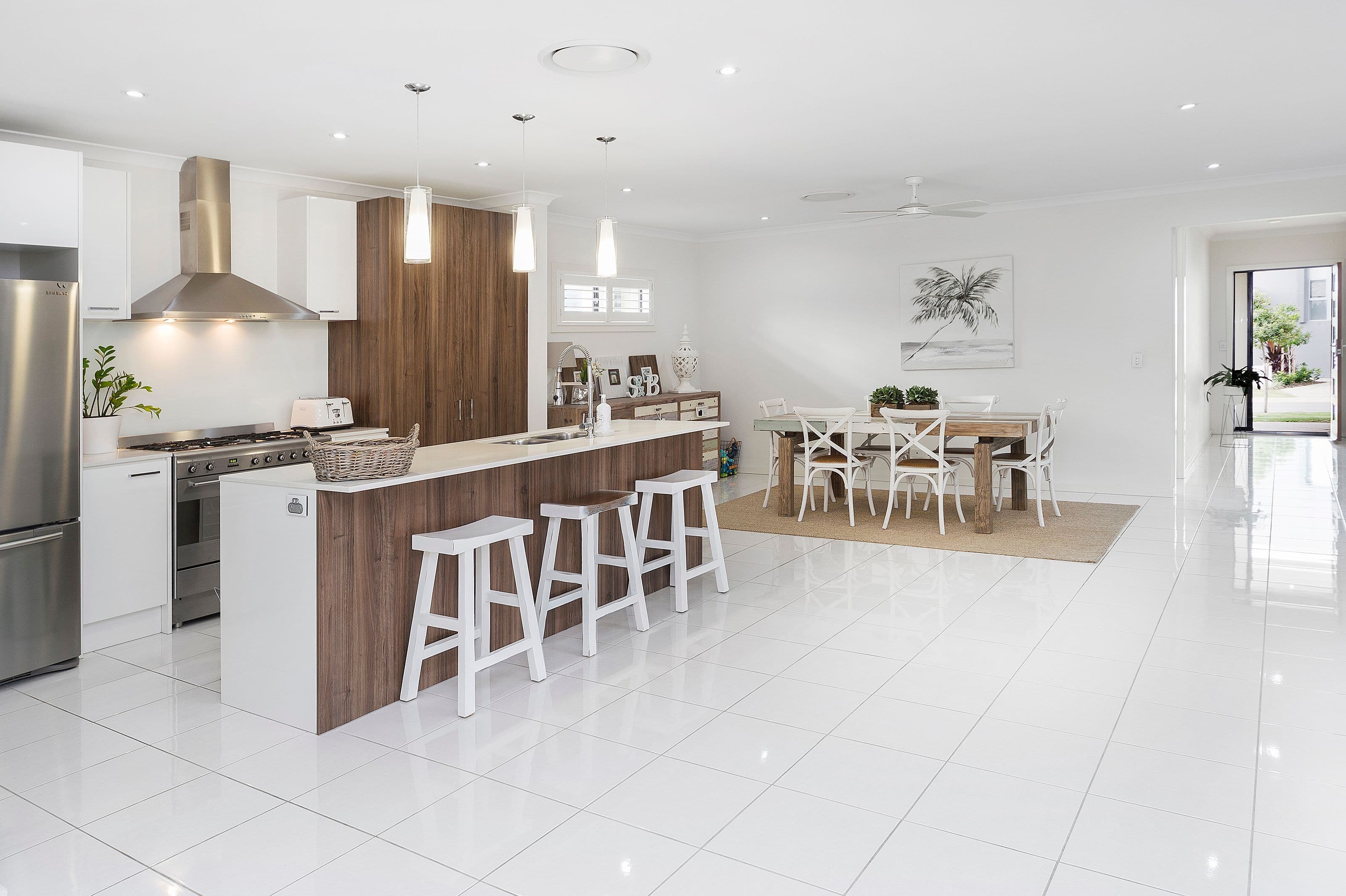 32 Azure Way, Hope Island QLD 4212, Hope Island - Thumbnail 2