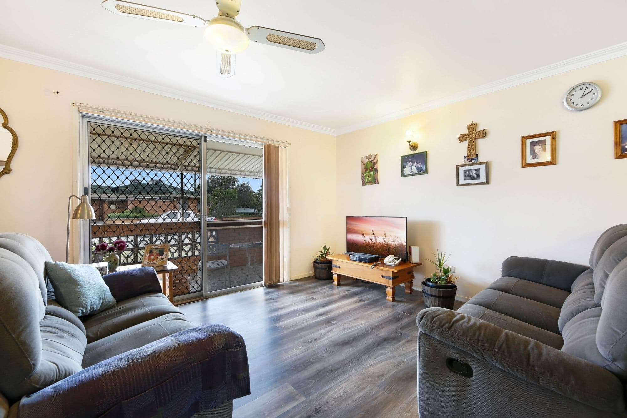 4 Curlew Crescent, Burleigh Waters QLD 4220, Burleigh Waters - Thumbnail 4