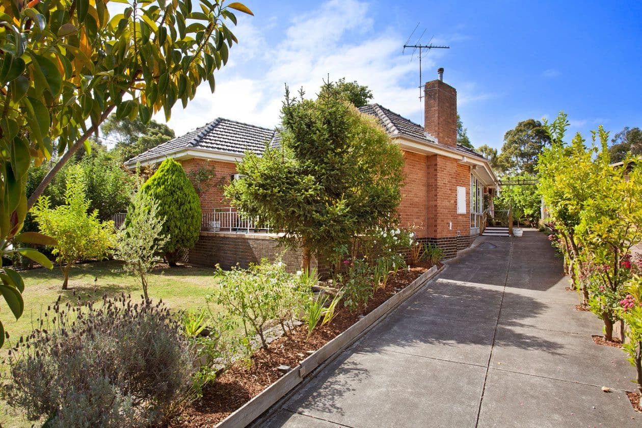 17 Wallabah Street, MOUNT WAVERLEY VIC 3149, Mount Waverley - Image 1