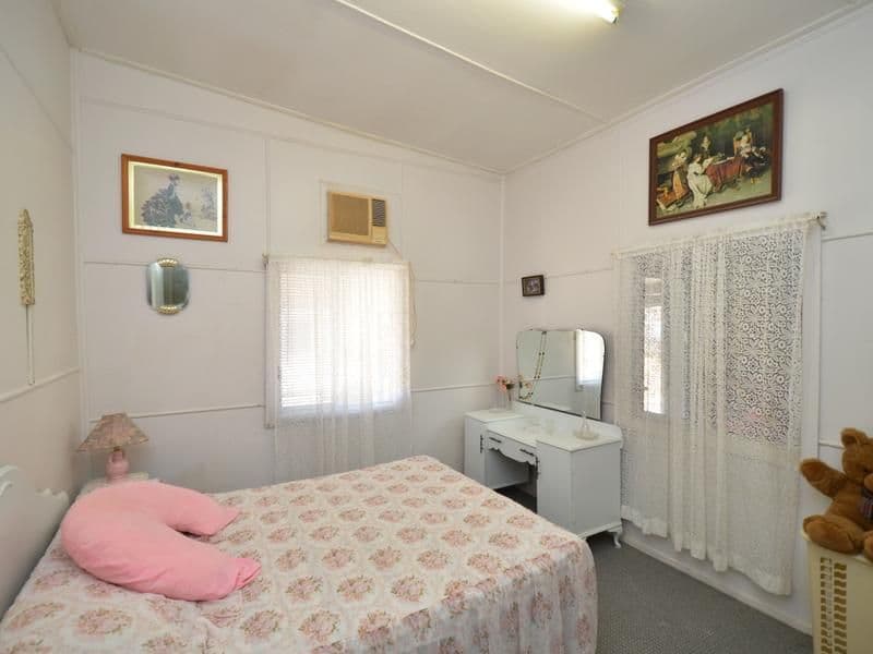 24 Keenan Street, Oonoonba QLD 4811, Oonoonba - Thumbnail 5