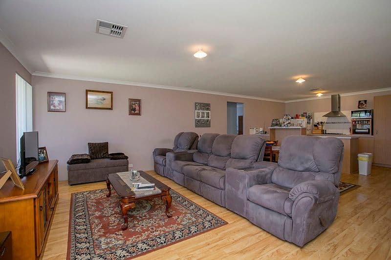 15 Citriadora Avenue, HIGH WYCOMBE WA 6057, High Wycombe - Thumbnail 5