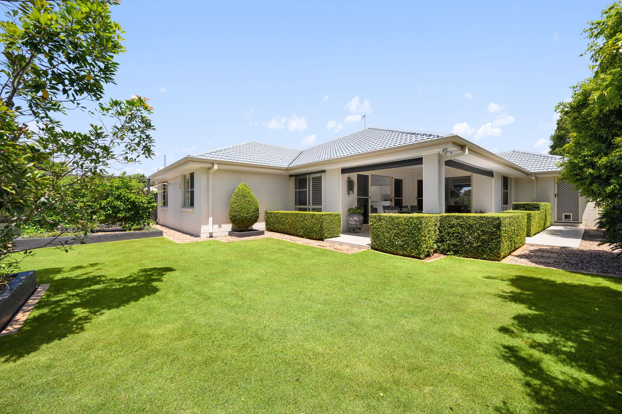 2 Thames Place, Oxenford QLD 4210, Oxenford - Thumbnail 2