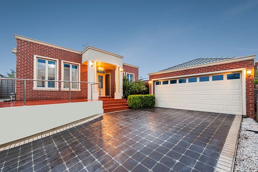 4 Holbeck Place, Craigieburn VIC 3064, Craigieburn - Image 1