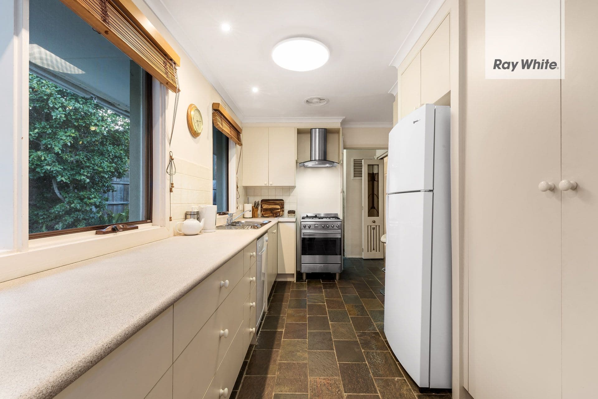 19 Hall Street, CRESWICK VIC 3363, Creswick - Thumbnail 6