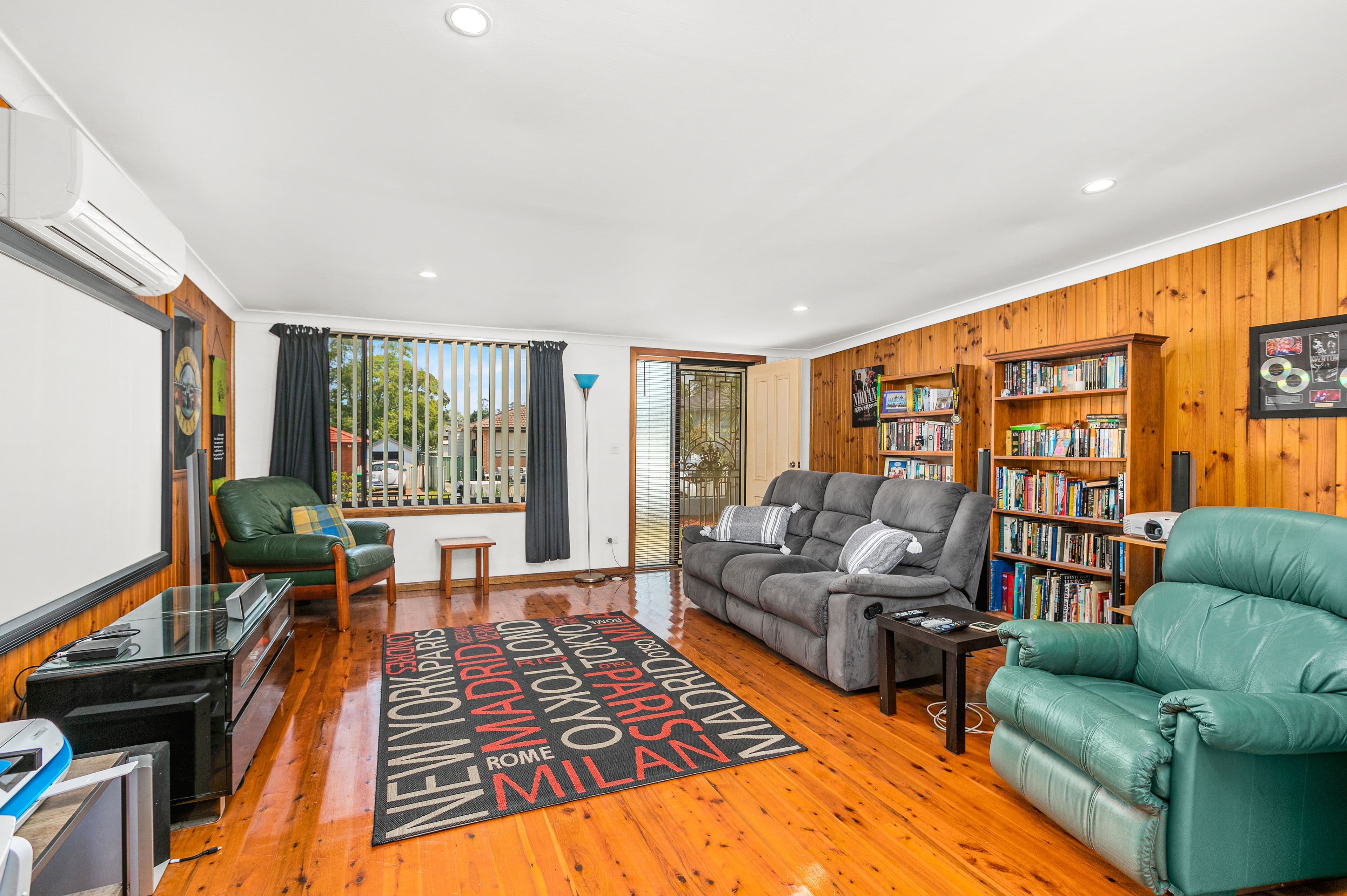 26 Marchant Crescent, Mount Warrigal - Thumbnail 2