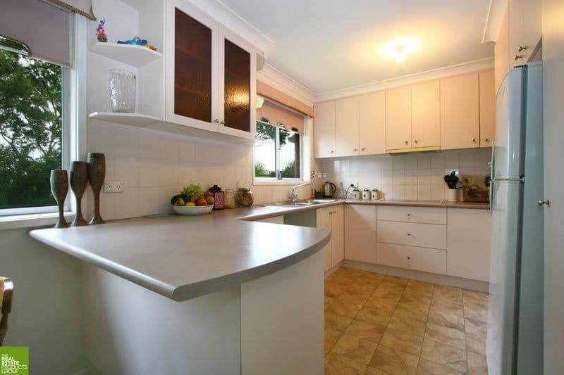 63 O'Donnell Drive, FIGTREE NSW 2525, Figtree - Thumbnail 2