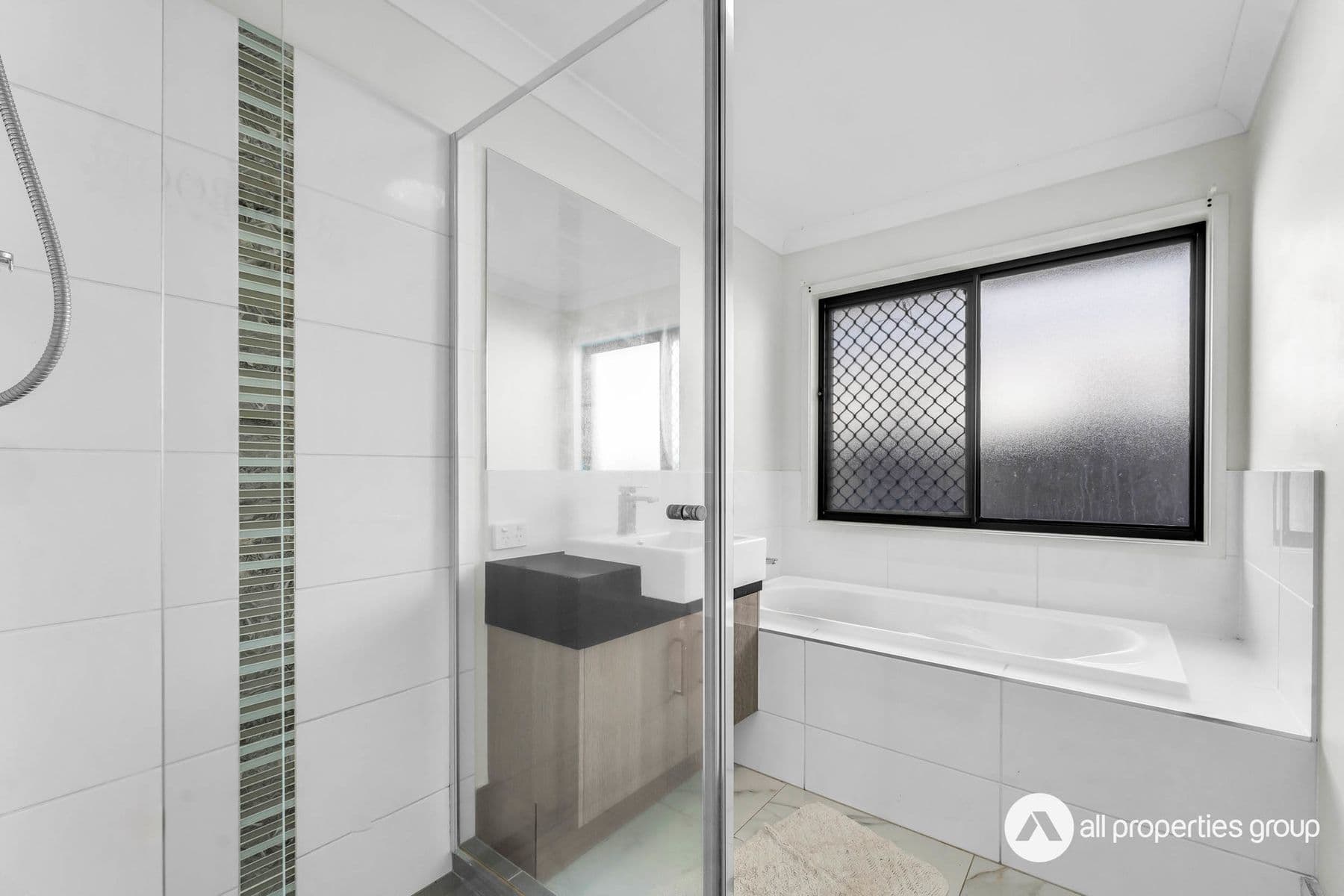 2 Niels Crescent, Park Ridge QLD 4125, Park Ridge - Thumbnail 6