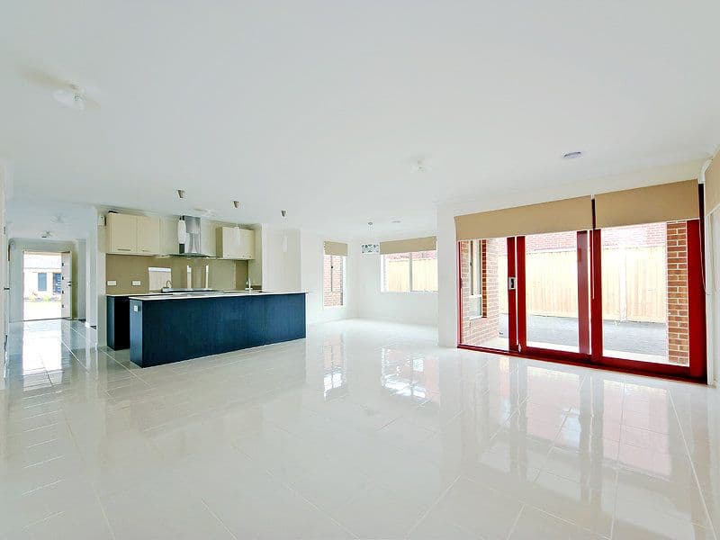 8 Darter Way, WILLIAMS LANDING VIC 3027, Williams Landing - Thumbnail 2