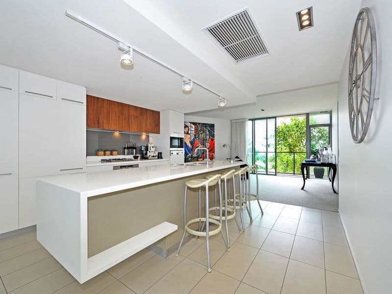 31302 Ephraim Island, PARADISE POINT QLD 4216, Paradise Point - Thumbnail 5