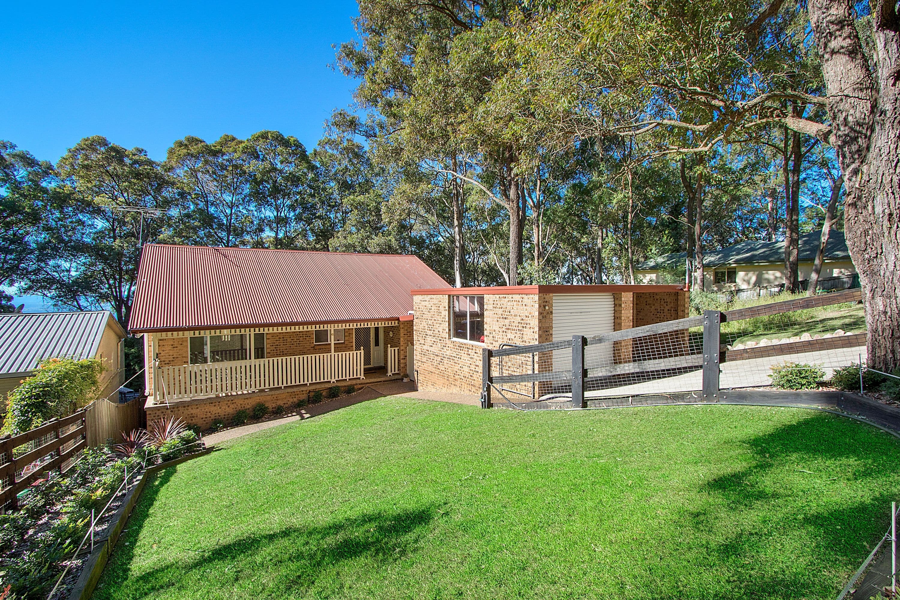 6 Currawong Crescent, Bowen Mountain - Image 1