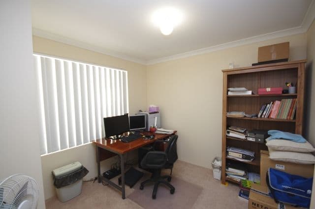 31b Walderton Avenue, BALGA WA 6061, Balga - Thumbnail 2