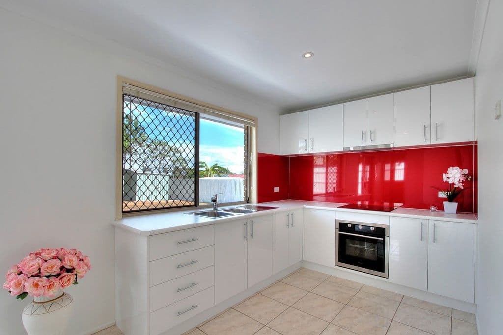 77 Barossa Street, Kingston QLD 4114, Kingston - Thumbnail 3