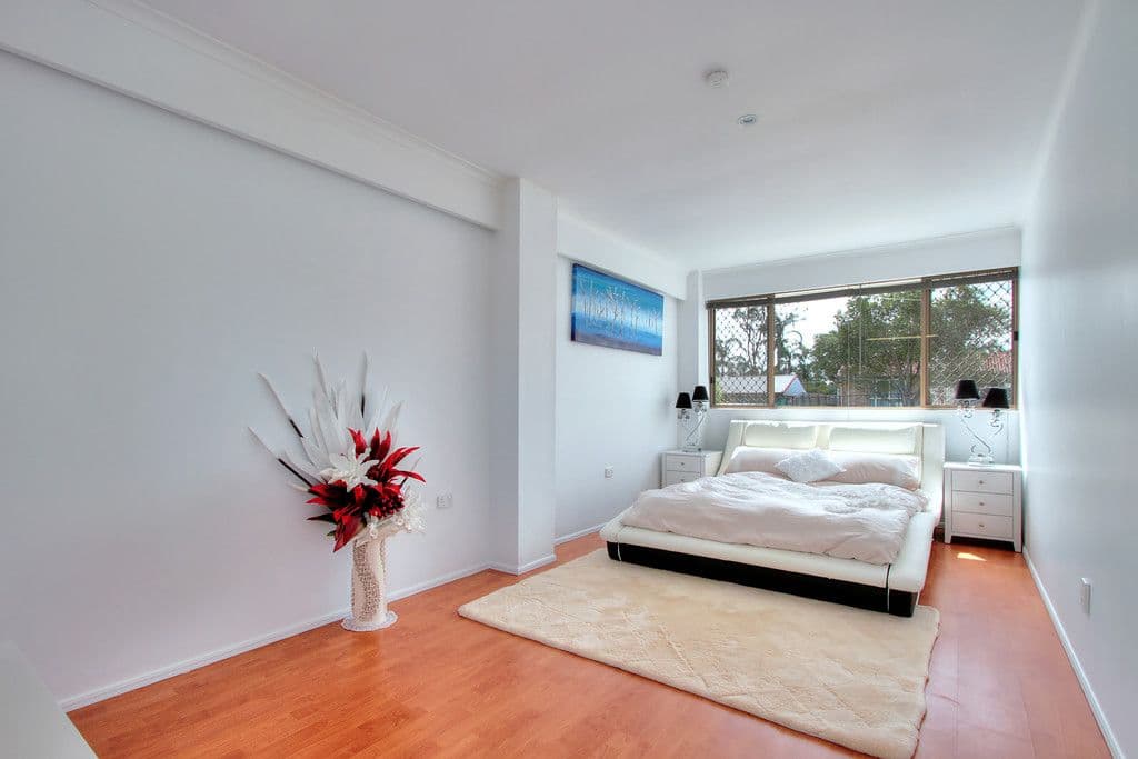 77 Barossa Street, Kingston QLD 4114, Kingston - Thumbnail 4