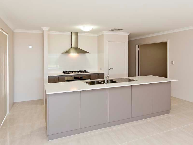 12 Holywell Street, PIARA WATERS WA 6112, Piara Waters - Thumbnail 4
