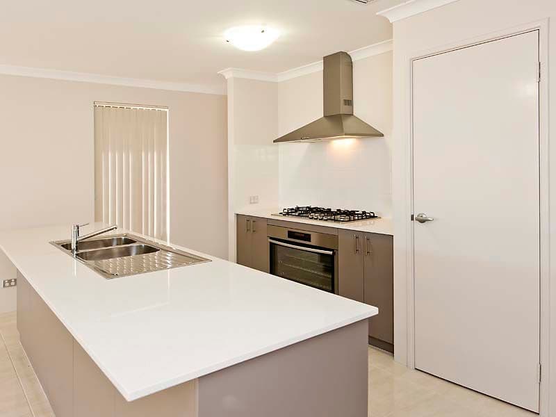 12 Holywell Street, PIARA WATERS WA 6112, Piara Waters - Thumbnail 5