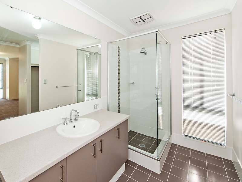 12 Holywell Street, PIARA WATERS WA 6112, Piara Waters - Thumbnail 8