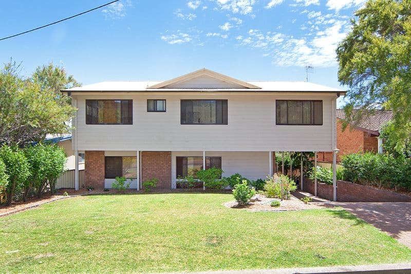 21 Sabrina Avenue, BATEAU BAY NSW 2261, Bateau Bay - Image 1