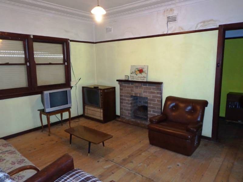 4 Evans Street, FAIRFIELD HEIGHTS NSW 2165, Fairfield Heights - Thumbnail 3