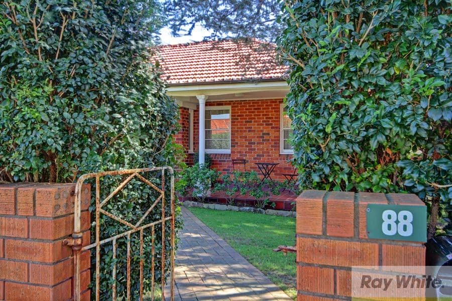 88 Morgan Street, Kingsgrove NSW 2208, Kingsgrove - Thumbnail 2