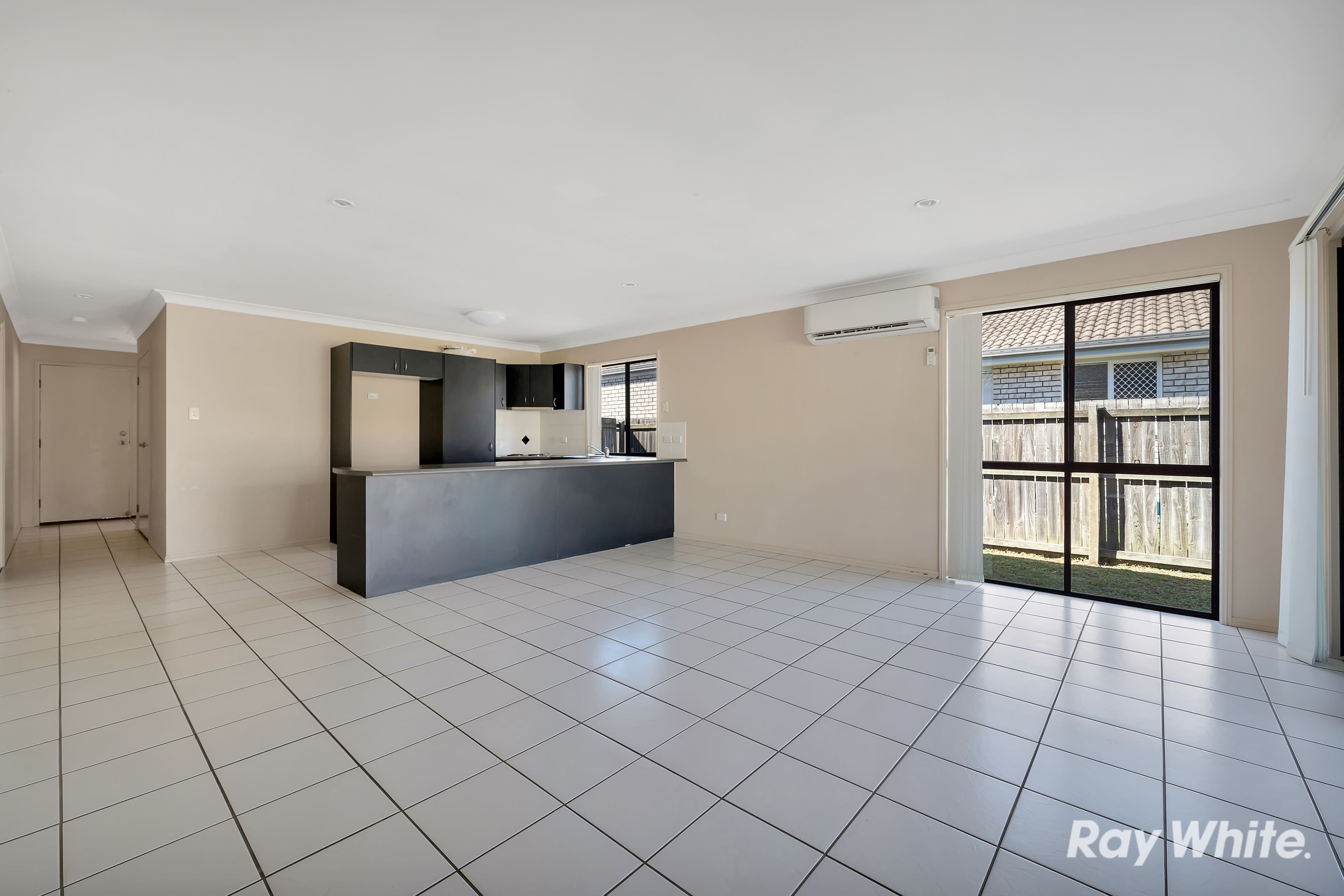 10 Lake Wivenhoe Court, Logan Reserve QLD 4133, Logan Reserve - Thumbnail 2