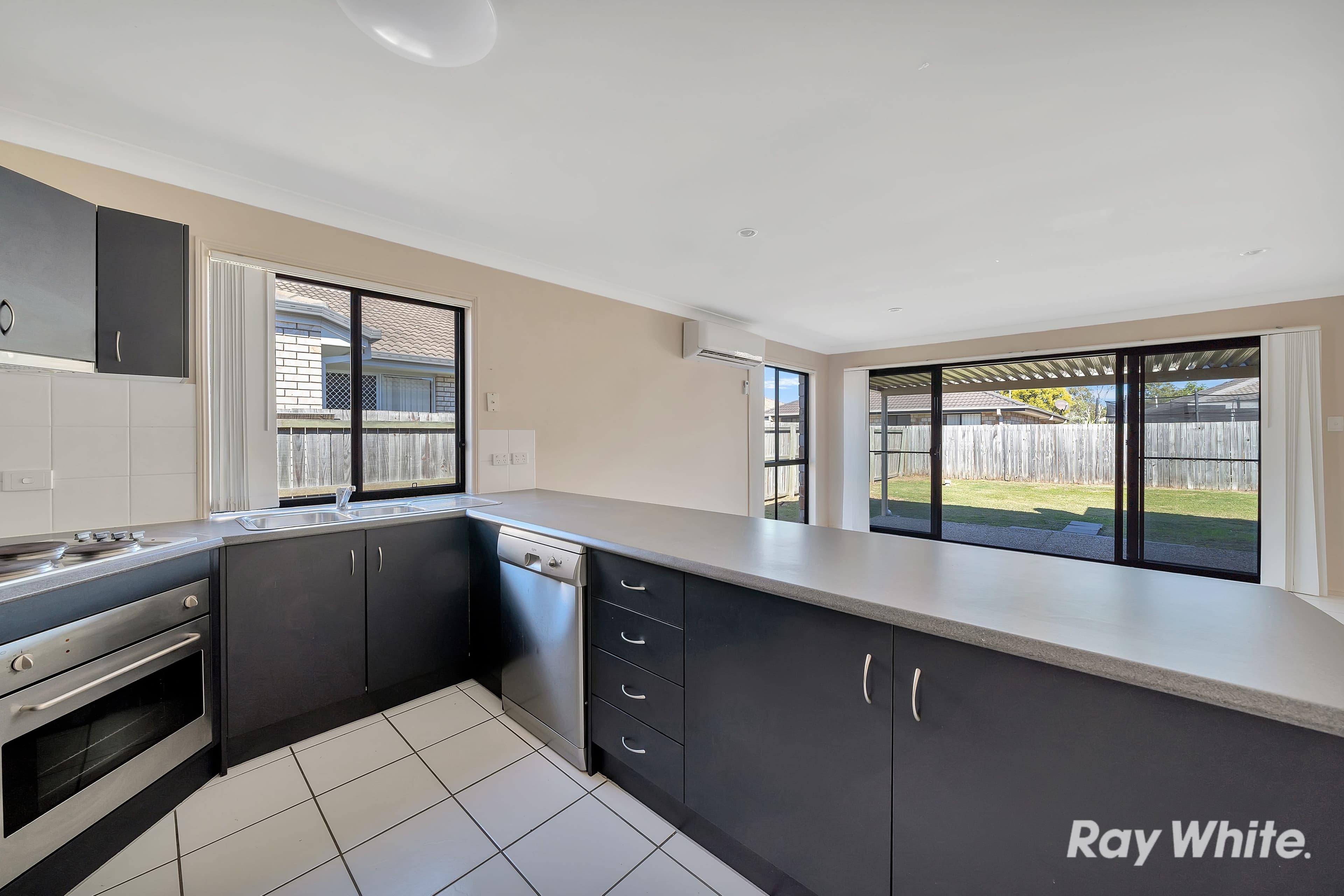 10 Lake Wivenhoe Court, Logan Reserve QLD 4133, Logan Reserve - Thumbnail 3