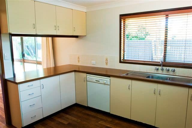 1 Jasmine Court, CENTENARY HEIGHTS QLD 4350, Centenary Heights - Thumbnail 2