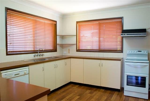 1 Jasmine Court, CENTENARY HEIGHTS QLD 4350, Centenary Heights - Thumbnail 5