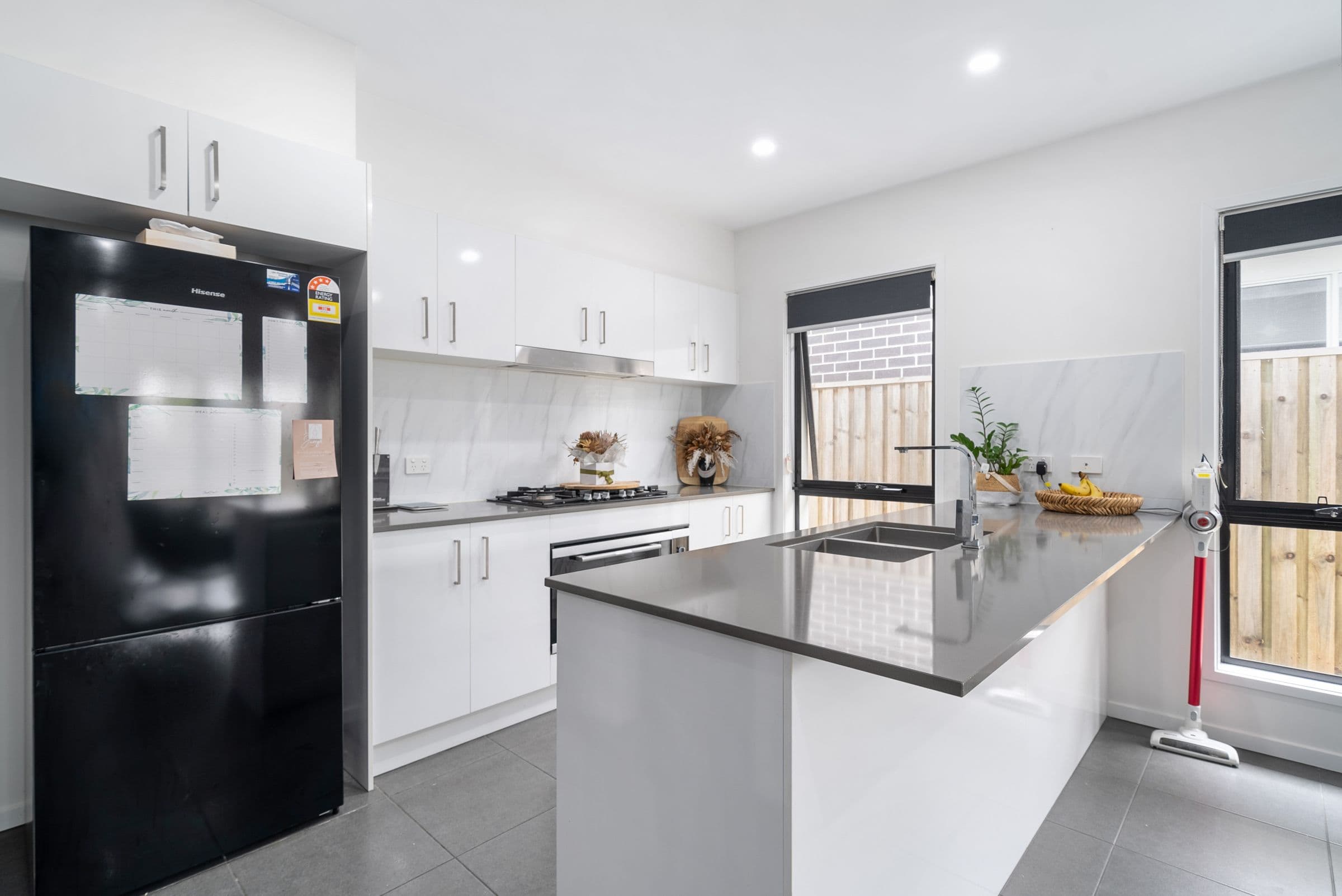 33 Buccaneer Street, Newport QLD 4020, Newport - Thumbnail 2