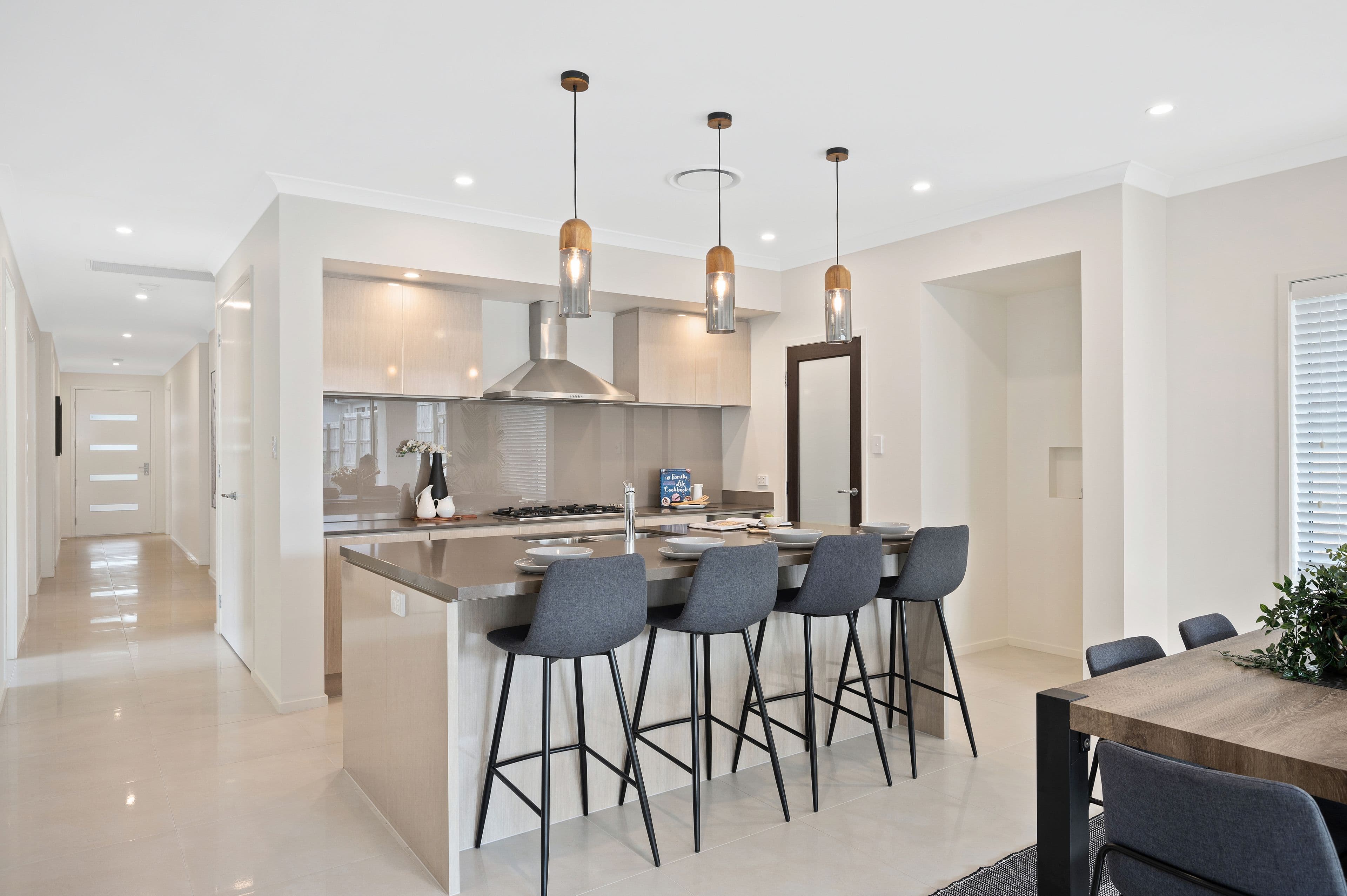 13 Thomas Court, Augustine Heights QLD 4300, Augustine Heights - Thumbnail 4