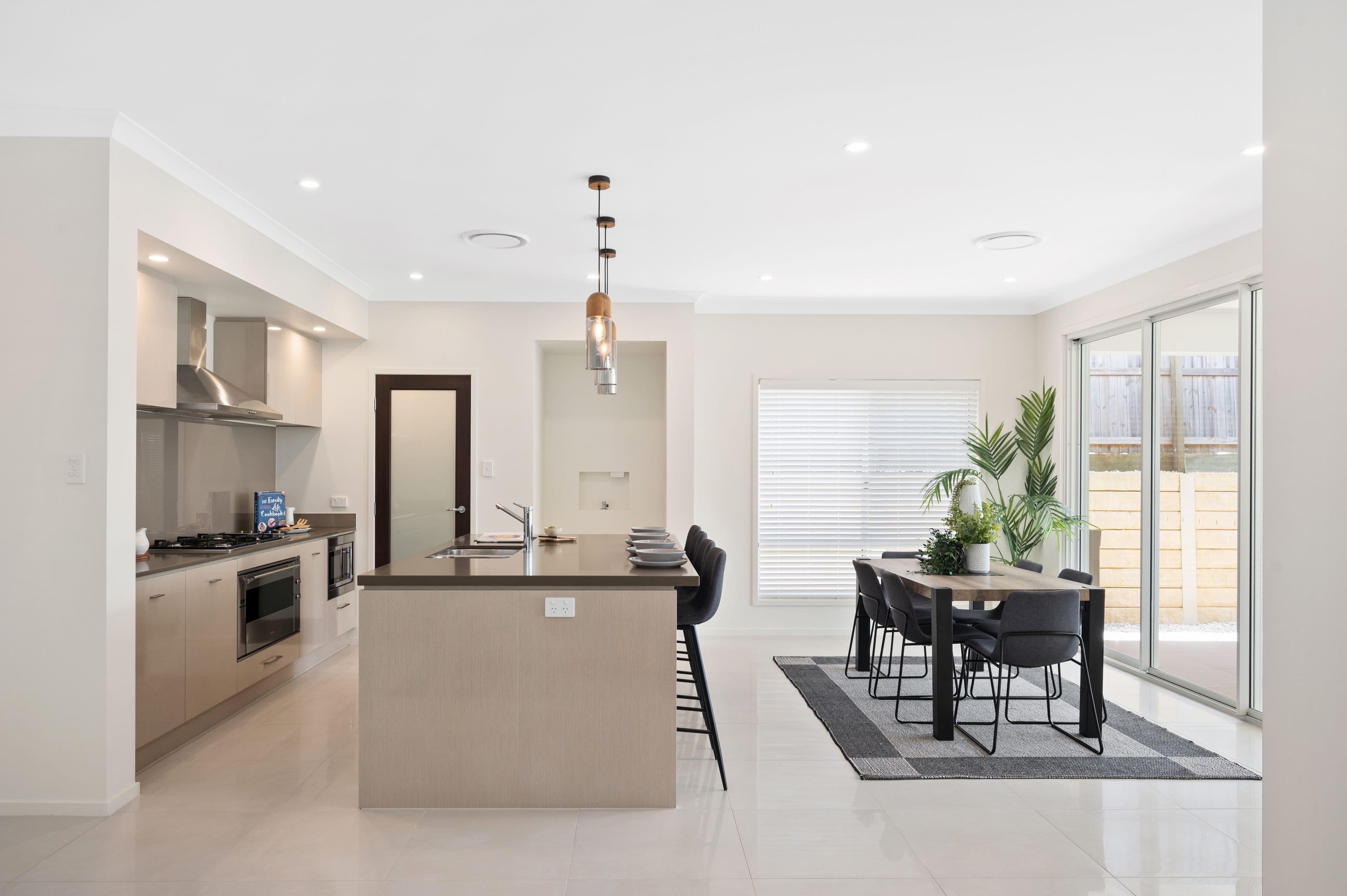 13 Thomas Court, Augustine Heights QLD 4300, Augustine Heights - Thumbnail 6