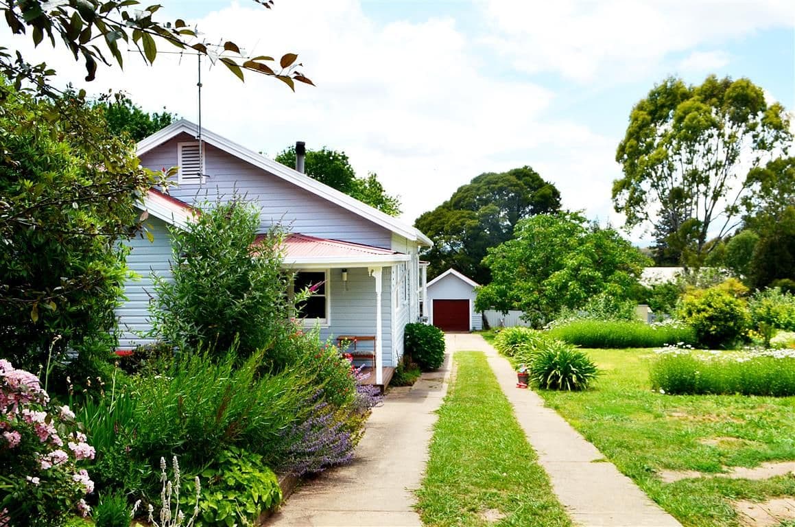 15 Nellis Street, Batlow - Thumbnail 2