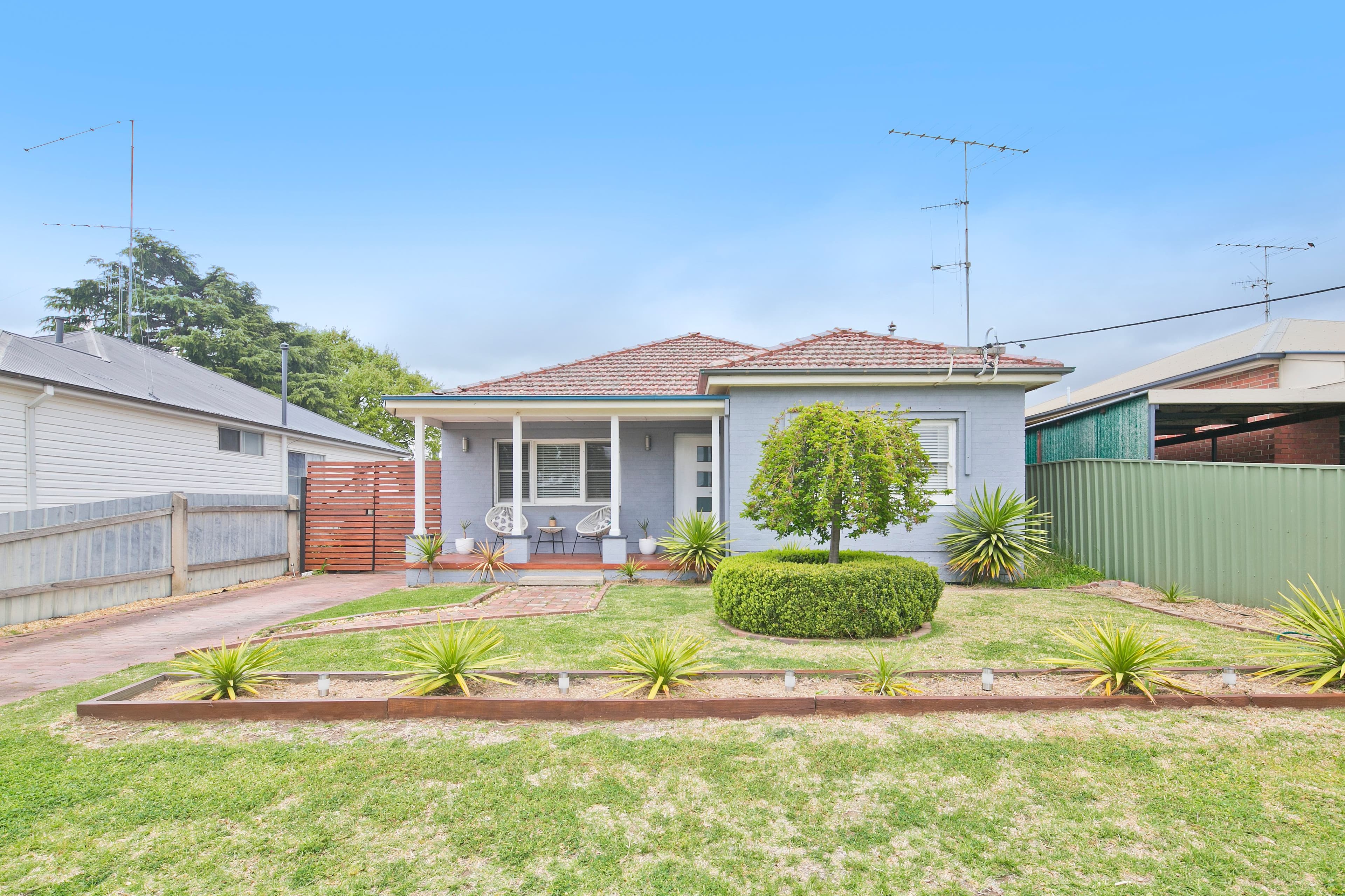 12 Neville Street, Goulburn - Image 1