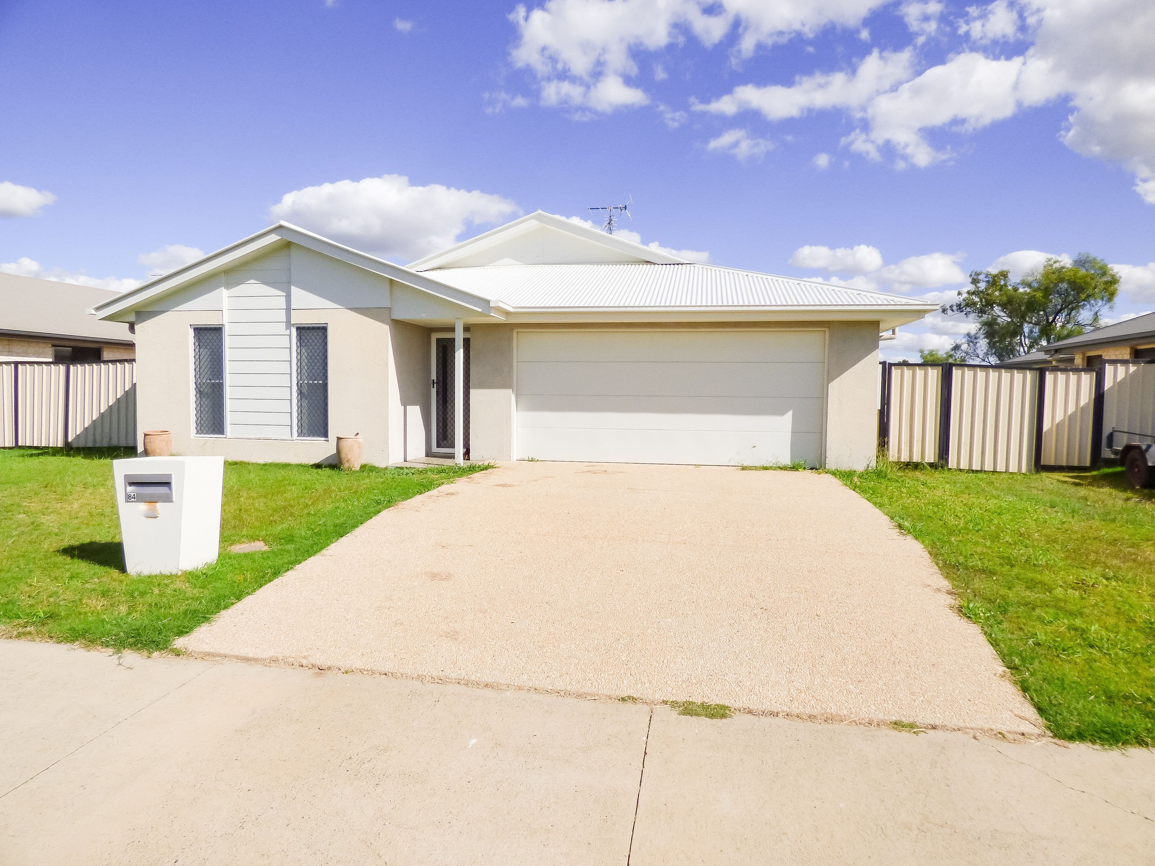 84 Taylor Street, Roma QLD 4455, Roma - Thumbnail 2