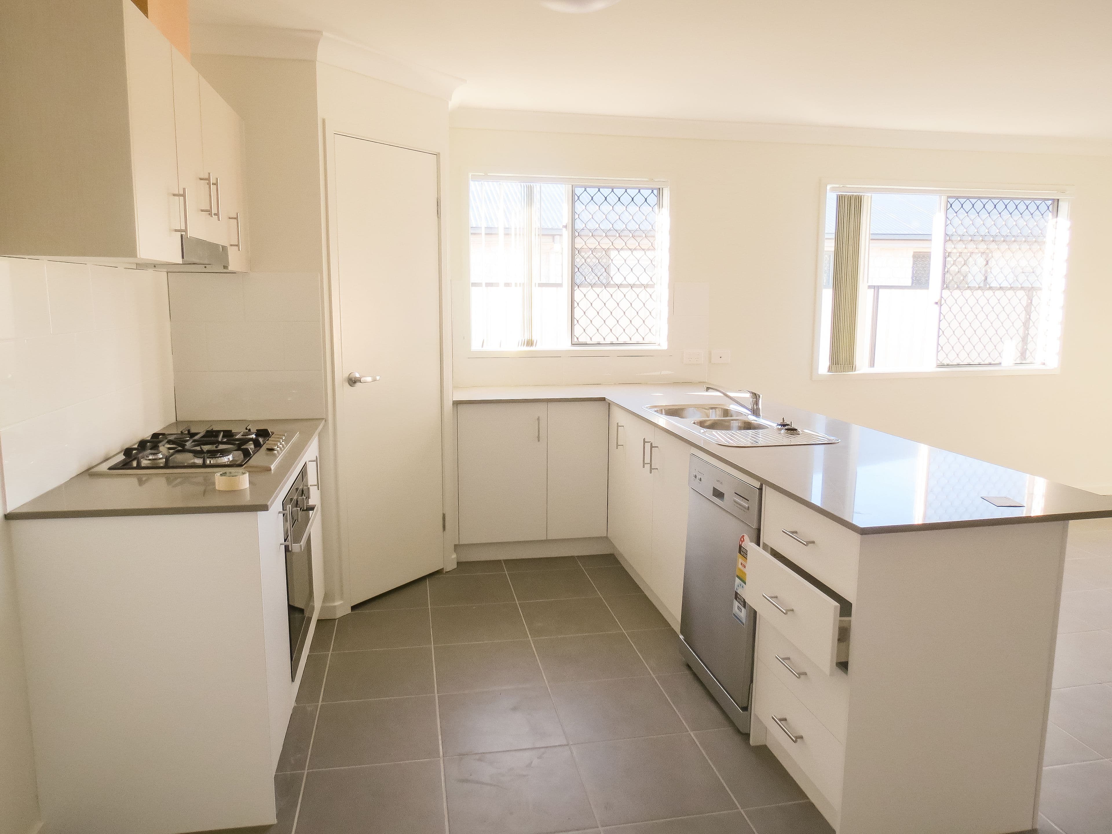 84 Taylor Street, Roma QLD 4455, Roma - Thumbnail 3